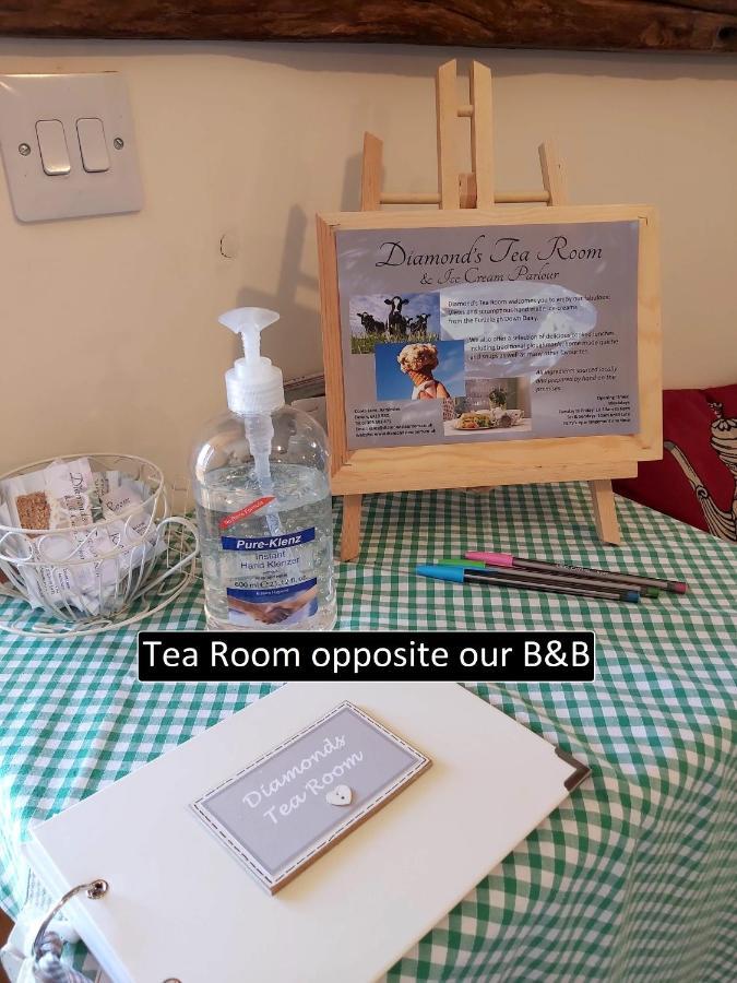 Stunning Countryside Views & Private Balcony! Cozy Room, 3 Miles To Lyme Regis - Free Parking & Wifi Аксминстър Екстериор снимка